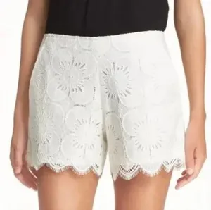 [Trina Turk] Cece White Lace Eyelet Scalloped Hem Mid Rise Shorts Bridal Size 4 thumbnail 1