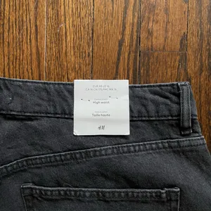 H&M Black Denim Shorts High-Rise thumbnail 4