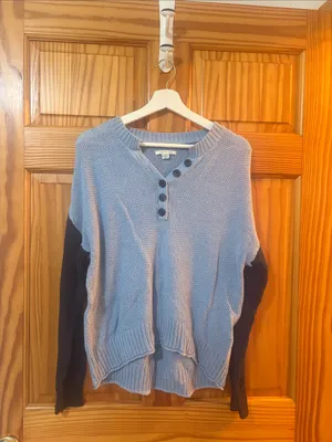 American Eagle Size Medium Knitted Blue 1/4 Button Top thumbnail 2
