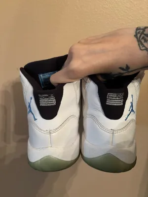 Air Jordan 11 BG 'Legend Blue' thumbnail 4