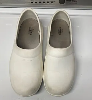 Crocs Women’s Neria Pro II Clogs Dual Comfort Nursing Shoes Size 8 thumbnail 1