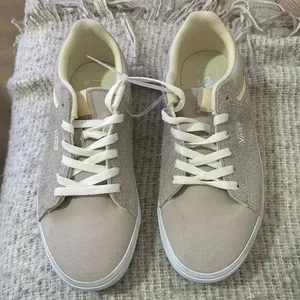 Vans Seldan Hairy Sneakers - Light Grey, Size 10, NWOT thumbnail 1