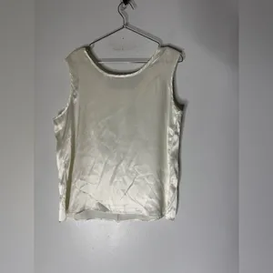 Vintage Made In‎ USA Victoria’s Secret White Satin Sleeveless Top VS Embroidered thumbnail 2