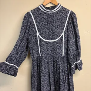 Anthropologie Meadows Amaryllis Blue White Floral Peasant Boho Dress Size 6 thumbnail 4