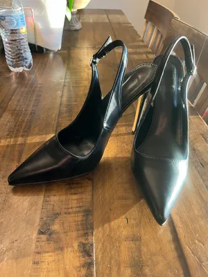 Pointed Toe Black Heels Size 8.5 thumbnail 2
