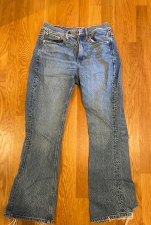 Distressed Jeans thumbnail 1