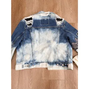 Levi’s Custom Distressed Denim Jacket Rose Patch Bleach Wash Women’s Small thumbnail 11