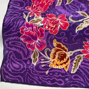 Oscar de la Renta Silk Scarf Purple Paisley Floral Made In Japan Vintage Luxury thumbnail 4