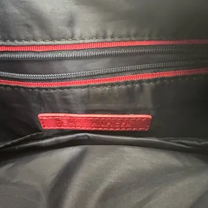 Tommy Hilfiger purse thumbnail 3