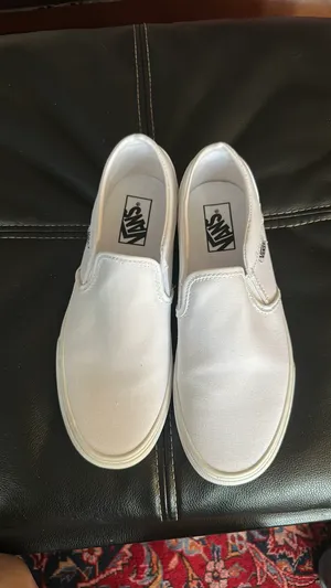 BRAND NEW all white slip on vans thumbnail 2