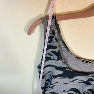 ✨‎ Monrow Camo Fitted Midi Dress Gray Black Small thumbnail 9
