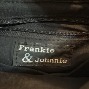 Elegant Black Crossbody Bag thumbnail 3