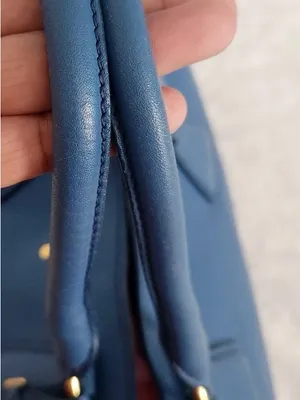 Prada Vitello Diano Tote Bag thumbnail 4