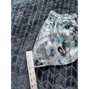 Lululemon Hotty Hot Low-Rise Lined Short Kaleidofloral Multi/Blue Cast Size‎ 6 thumbnail 8