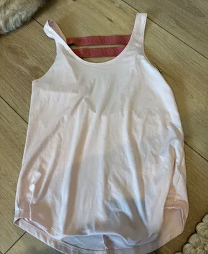 nike tank thumbnail 1