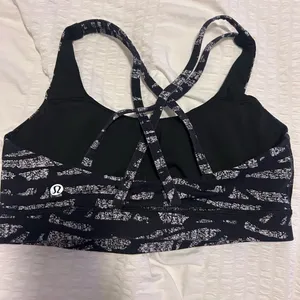 Lululemon sports bra with pads thumbnail 2