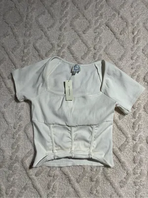 Francesca’s size medium top NWT thumbnail 2