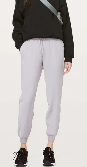 LULULEMON On The Fly‎ Jogger In Silverscreen Size 6 thumbnail 1