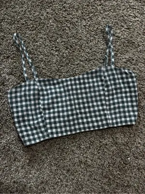 brandy melville top thumbnail 2
