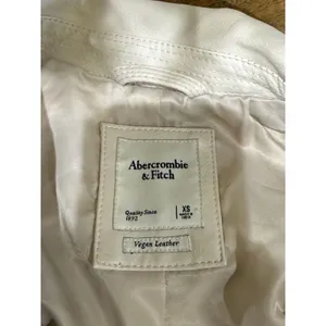 Abercrombie & Fitch Women's Vegan Leather Moto Jacket - XS Cream thumbnail 8