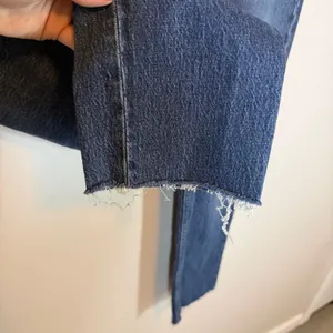 Gap Sky High Straight Leg Dark Indigo Blue Jeans Women’s 26 Casual Raw Hem thumbnail 3