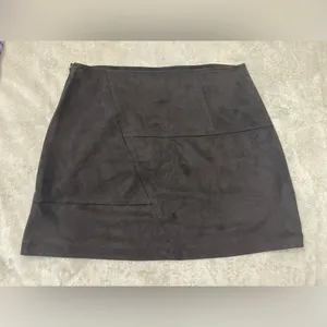 🌮NWOT EXPRESS Faux Suede Mini Skirt, Size 10 thumbnail 5
