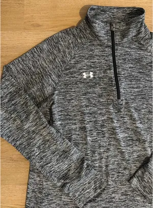Under Armour Quarter-Zip Long Sleeve Women’s Athletic Sweatshirt thumbnail 2