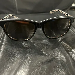 Tory Burch Black Sunglasses with Tortoiseshell Temples includes Tory Burch case thumbnail 2
