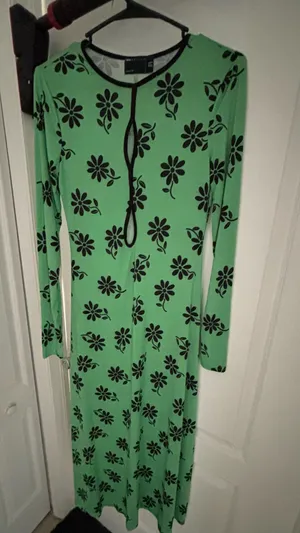 ASOS DESIGN Green Black Floral Maxi Dress Long Sleeve Tie Accent Round Neck 6 thumbnail 3