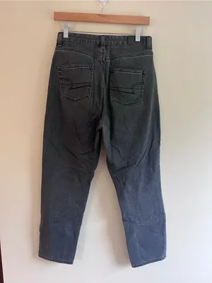 American Eagle Curvy Mom Jeans - Size Women’s 4 Short thumbnail 4