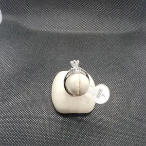 NWT Gorgeous Sparkly Silver Cocktail Ring thumbnail 4