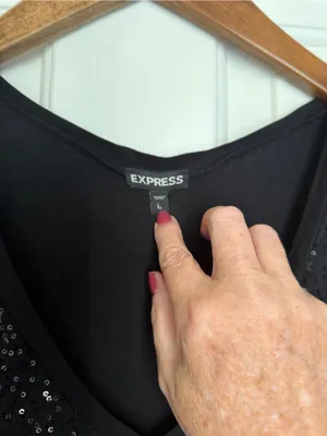 Express Sequin V-Neck Short Sleeve Top - Black. Sz‎ L thumbnail 2