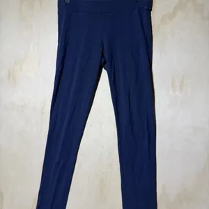 Aeropostale Women’s Large Navy Blue Stretch Leggings Pull On Skinny Pants thumbnail 2