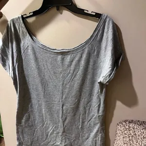 Abercrombie & Fitch off the shoulder Gray Short Sleeve Tee thumbnail 1