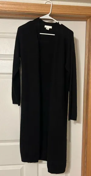 H&M Black Long Sleeve Sweater  thumbnail 1