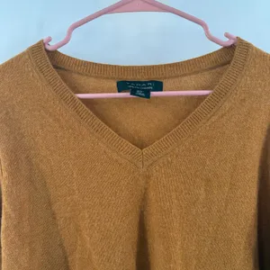 TAHARI Sweater Womens Size Medium NWT 100% Cashmere 2-Ply Classic Fit VNeck Soft thumbnail 7
