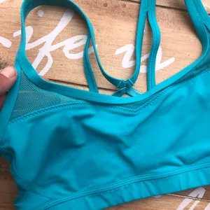 Lululemon Aqua Blue Sports Bra Size 6 thumbnail 3
