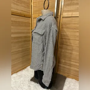 Hollister Boyfriend Fit gray white houndstooth flannel jacket shacket shirt XS thumbnail 3