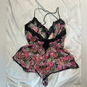 🆕 BNWT Victoria’s Secret sleepwear slip/short size L thumbnail 3