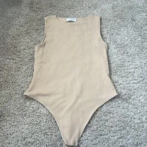 Aritzia Babaton Ribbed Bodysuit thumbnail 3