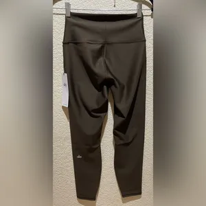 Alo Yoga NWT High-Waisted Airlift Leggings in Expresso Brown Size M thumbnail 4