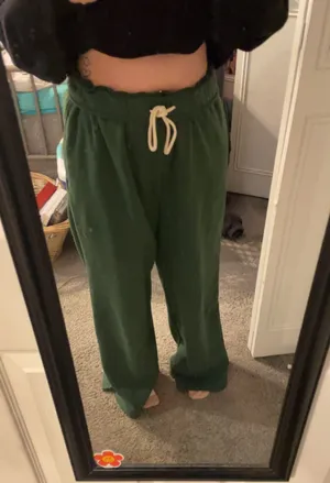 Urban Outfitters green wide leg sweatpants thumbnail 1