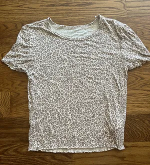 Leopard  shirt thumbnail 1
