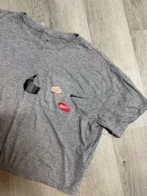 Nike cropped pocket tee thumbnail 2