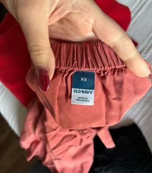 Old navy tank top  thumbnail 4