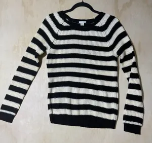 Forever 21 Striped Knit Sweater Black White Crew Neck Long Sleeve Women's M thumbnail 1