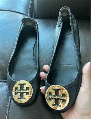Tory Burch Minnie Travel ballet flats with a gold logo thumbnail 1