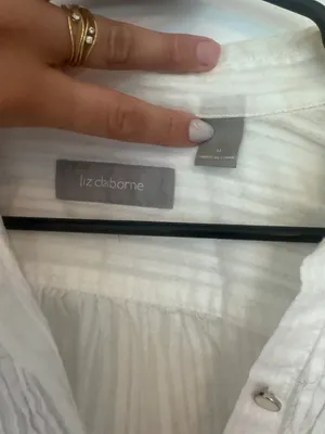 Liz Claiborne White Button Up thumbnail 2
