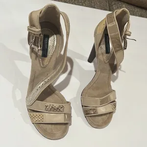 Dolce & Gabbana cream heels thumbnail 3