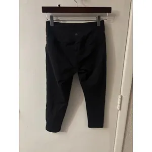 PrAna Black Capri Legging Pants S Athleisure Activewear Casual Sportswear Cozy thumbnail 3
